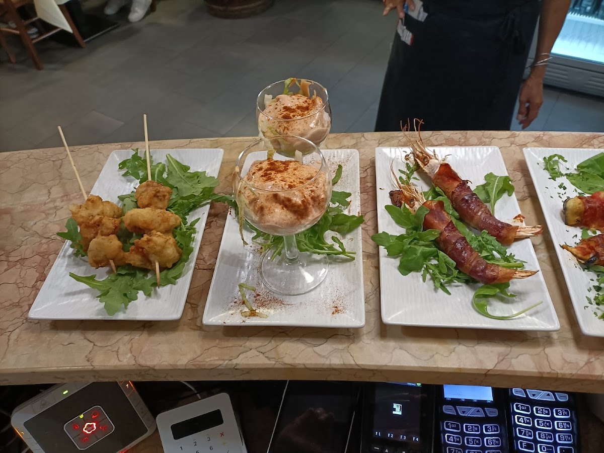 Stradyvari Osteria, Pizzeria, Wine Bar Photos 2